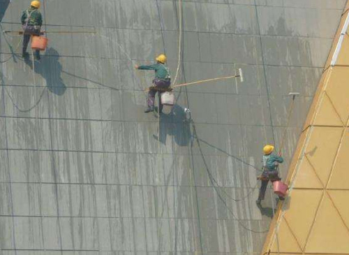 外墻清洗的操作方法